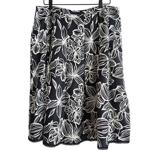 Style & Co Linen Skirt Size 16 Black White‎ Floral Midi Boho Coastal Resort
